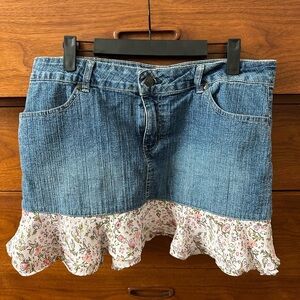 Y2K No Boundaries Denim Mini Skirt with Floral Ruffle